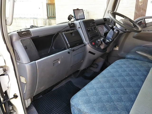 三菱ふそうキャンタークレーン3段小型（2t・3t）[写真32]