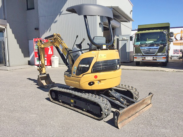 CATミニユンボ（ミニバックホー）[写真04]