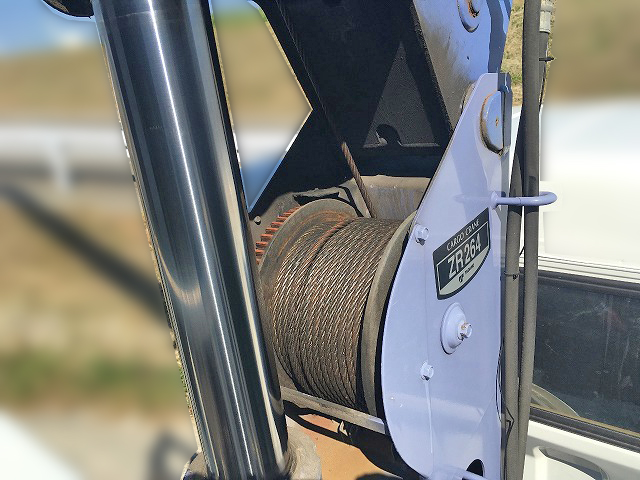 三菱ふそうキャンタークレーン4段小型（2t・3t）[写真11]