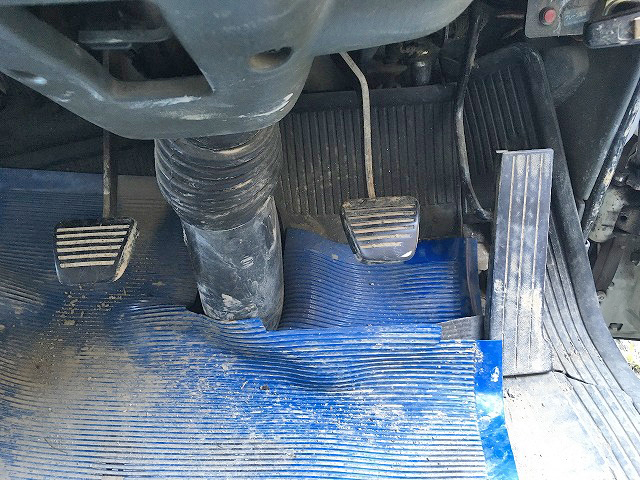 三菱ふそうキャンタークレーン4段小型（2t・3t）[写真25]