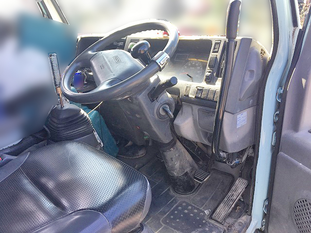 いすゞエルフダンプ小型（2t・3t）[写真16]