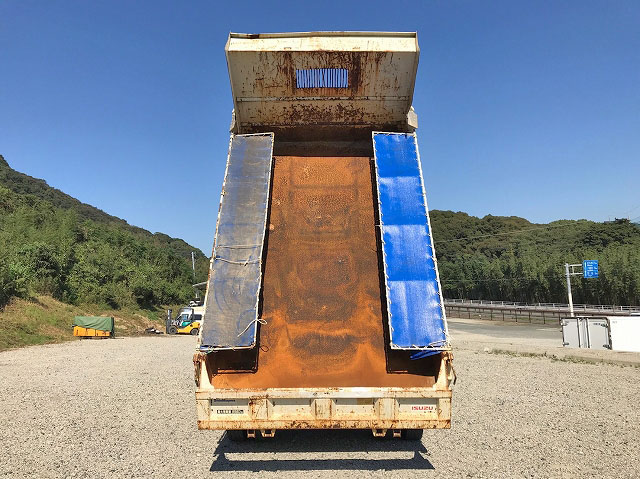 いすゞフォワードダンプ中型（4t）[写真12]