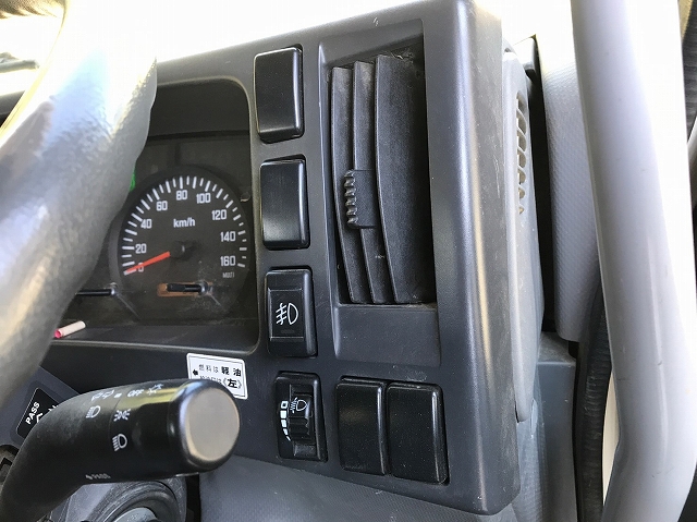 いすゞフォワードダンプ中型（4t）[写真36]