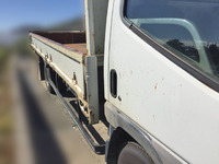 三菱ふそうキャンター平ボディ小型（2t・3t）[写真02]