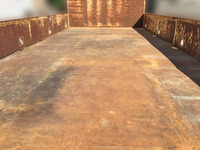 三菱ふそうキャンター平ボディ小型（2t・3t）[写真04]