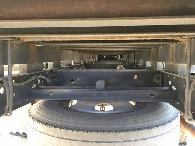 三菱ふそうキャンター平ボディ小型（2t・3t）[写真07]