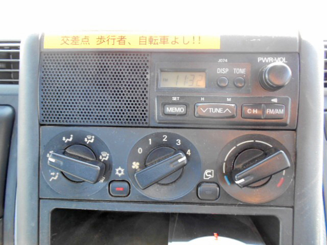 三菱ふそうキャンター平ボディ小型（2t・3t）[写真25]