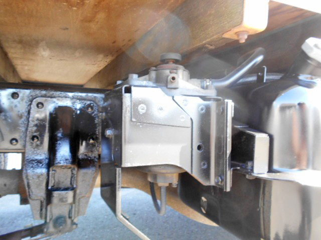 三菱ふそうキャンター平ボディ小型（2t・3t）[写真08]