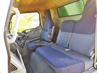 三菱ふそうキャンター幌車小型（2t・3t）[写真32]