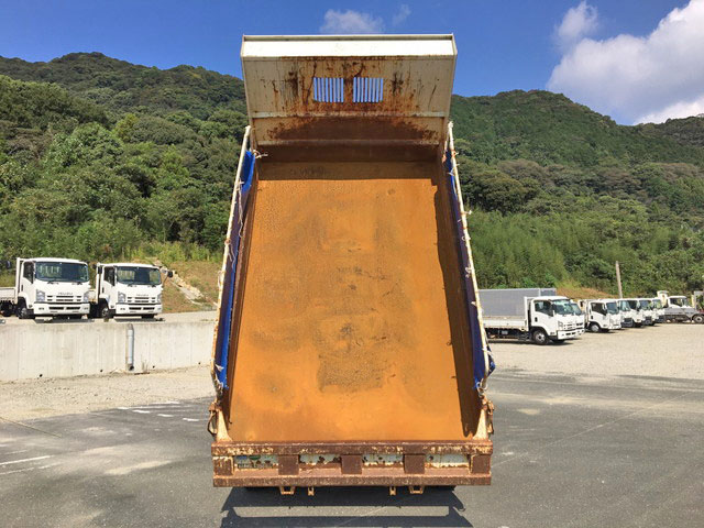 いすゞフォワードダンプ中型（4t）[写真12]