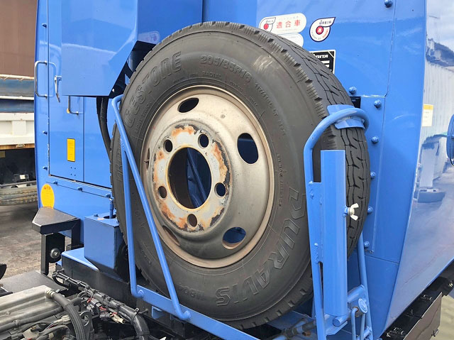 いすゞエルフパッカー車（塵芥車）小型（2t・3t）[写真11]