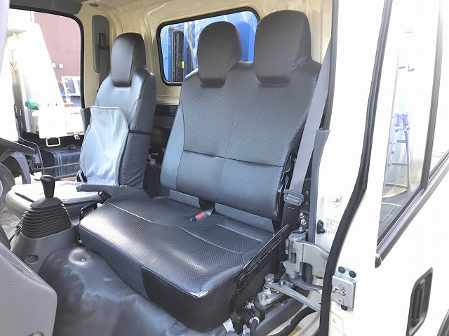 いすゞエルフパッカー車（塵芥車）小型（2t・3t）[写真29]