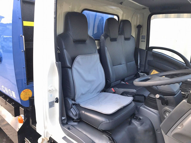 いすゞエルフパッカー車（塵芥車）小型（2t・3t）[写真30]