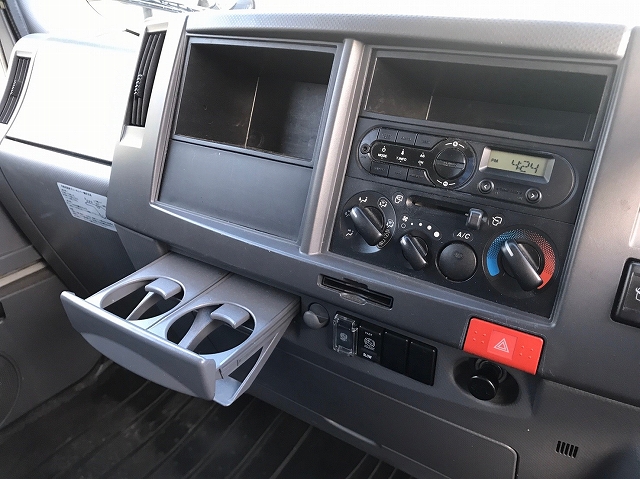 いすゞエルフパッカー車（塵芥車）小型（2t・3t）[写真34]