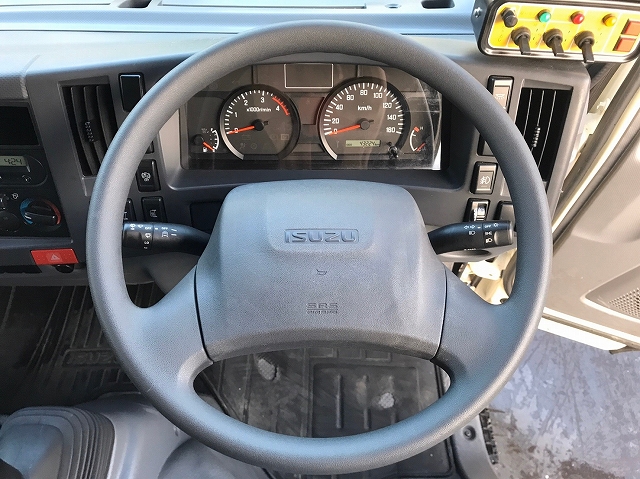 いすゞエルフパッカー車（塵芥車）小型（2t・3t）[写真36]