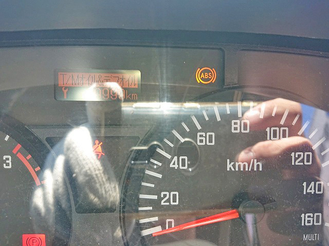 いすゞフォワードアルミウイング中型（4t）[写真28]