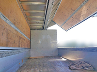 いすゞフォワードアルミウイング中型（4t）[写真06]