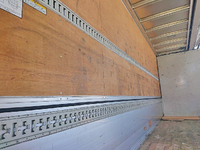 いすゞフォワードアルミウイング中型（4t）[写真07]