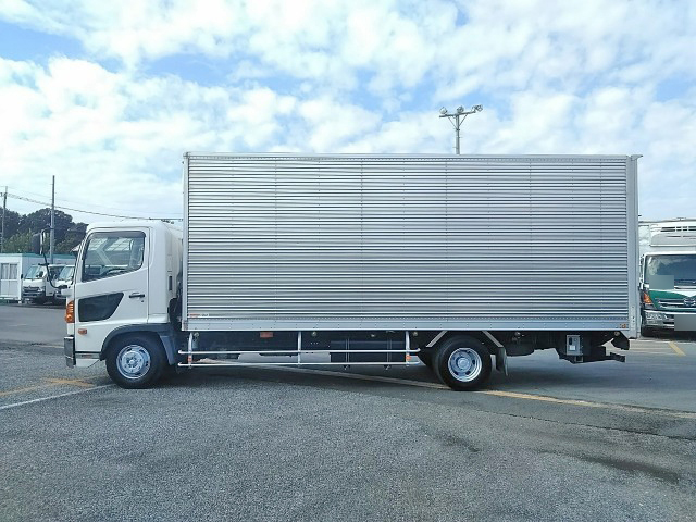 日野レンジャーアルミバン中型（4t）[写真05]