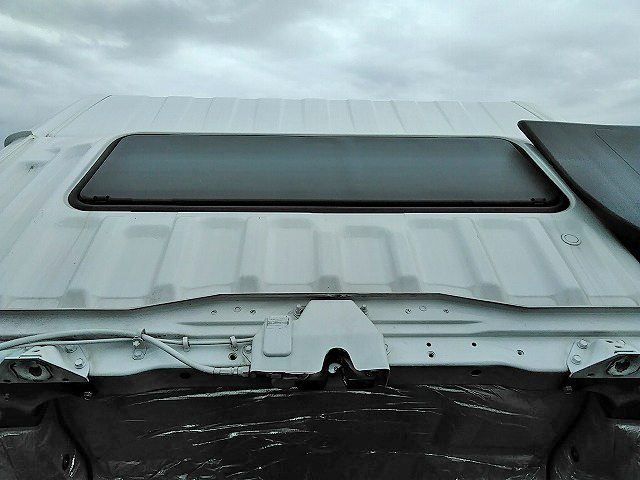 三菱ふそうスーパーグレートパネルウイング大型（10t）[写真10]