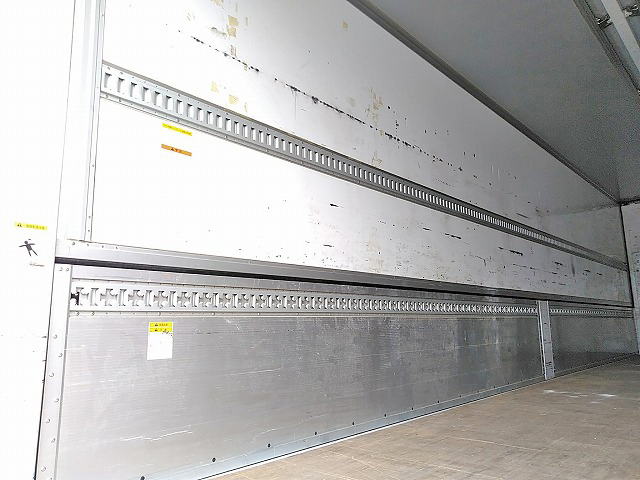 三菱ふそうスーパーグレートパネルウイング大型（10t）[写真13]