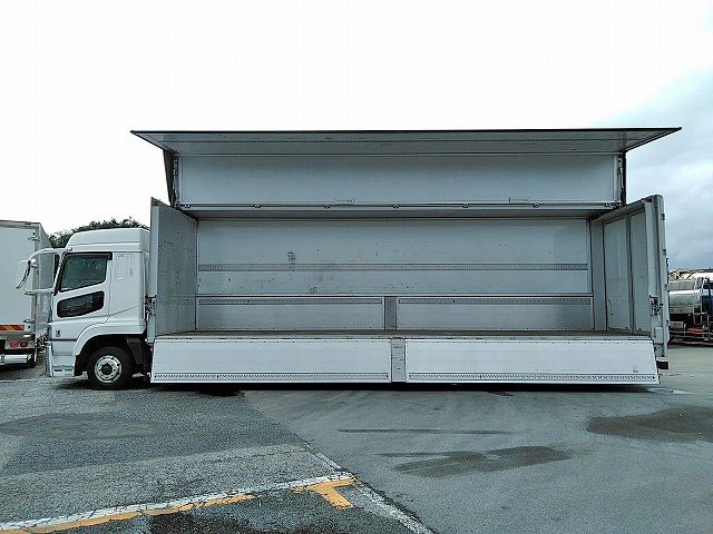 三菱ふそうスーパーグレートパネルウイング大型（10t）[写真05]