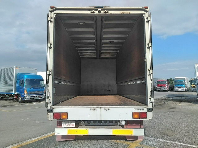 いすゞフォワードアルミウイング中型（4t）[写真11]