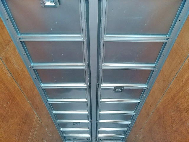 いすゞフォワードアルミウイング中型（4t）[写真12]