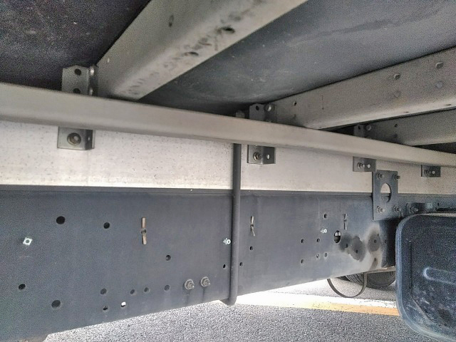 いすゞフォワードアルミウイング中型（4t）[写真20]