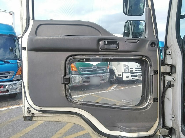 いすゞフォワードアルミウイング中型（4t）[写真26]