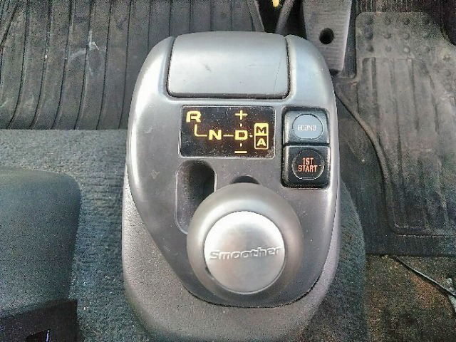 いすゞフォワードアルミウイング中型（4t）[写真38]