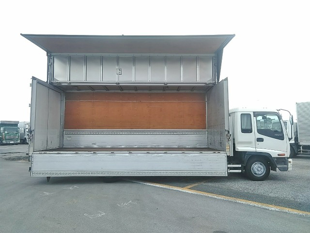 いすゞフォワードアルミウイング中型（4t）[写真08]