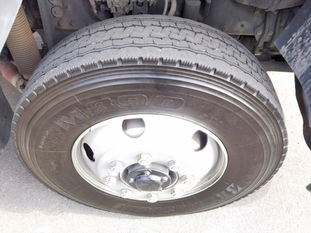 三菱ふそうスーパーグレート平ボディ大型（10t）[写真20]