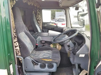 三菱ふそうスーパーグレート平ボディ大型（10t）[写真30]