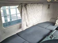 三菱ふそうスーパーグレート平ボディ大型（10t）[写真31]