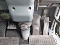 三菱ふそうスーパーグレート平ボディ大型（10t）[写真39]