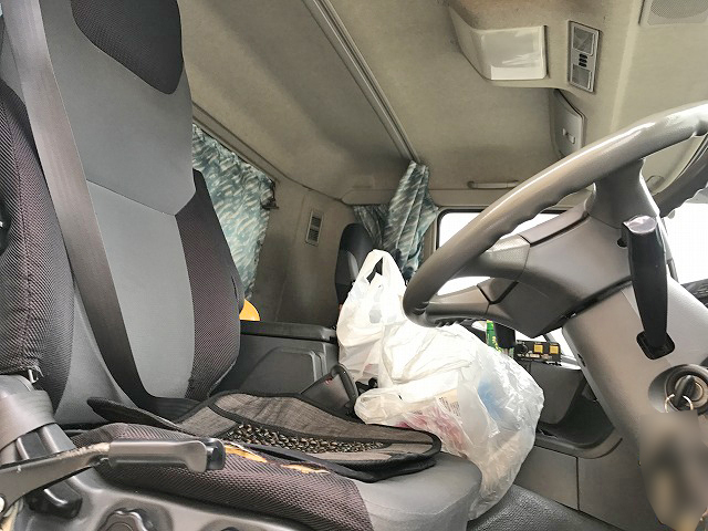 三菱ふそうスーパーグレートダンプ大型（10t）[写真22]