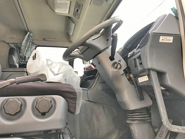 三菱ふそうスーパーグレートダンプ大型（10t）[写真23]