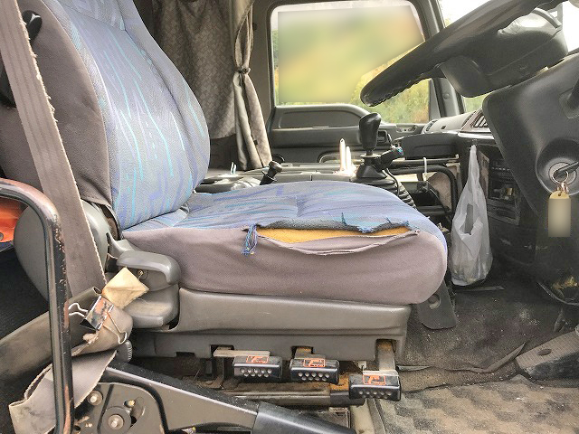 いすゞフォワードダンプ増トン（6t・8t）[写真29]