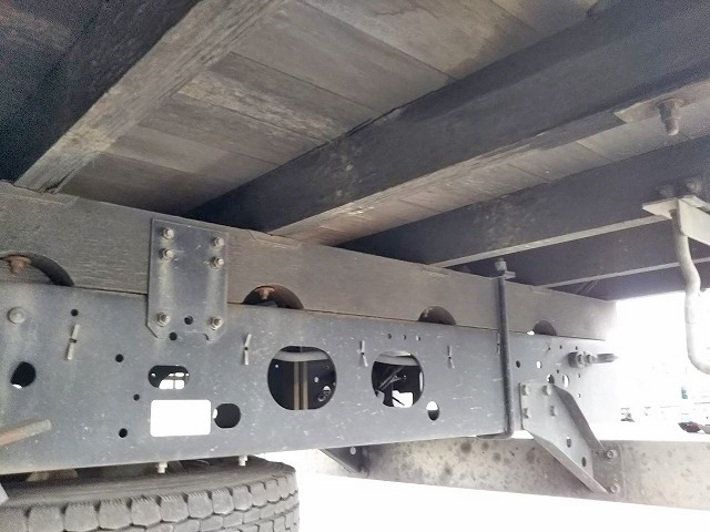 いすゞフォワードアルミブロック中型（4t）[写真24]