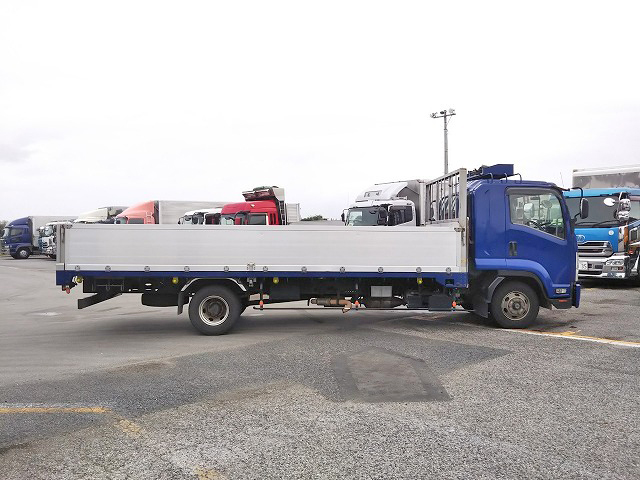 いすゞフォワードアルミブロック中型（4t）[写真07]