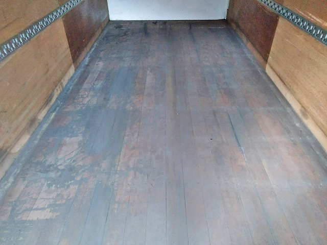 三菱ふそうファイターアルミバン中型（4t）[写真10]