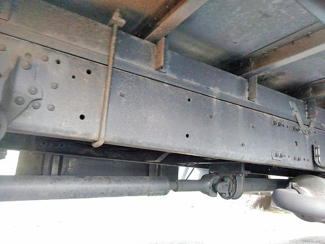 三菱ふそうファイターアルミバン中型（4t）[写真22]