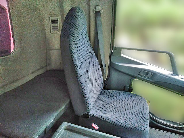 三菱ふそうファイターアルミバン中型（4t）[写真30]