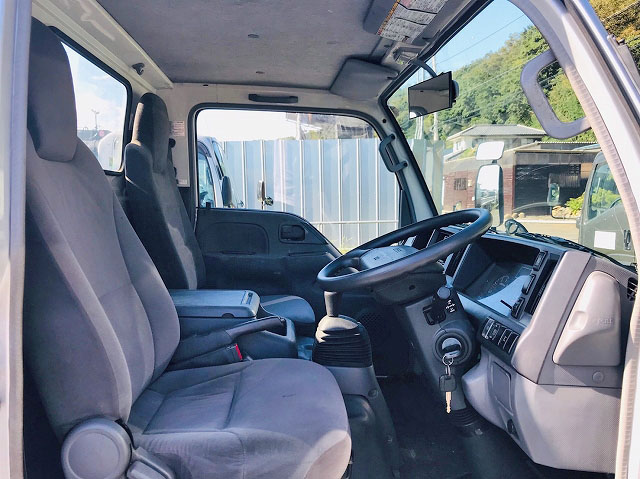 いすゞエルフクレーン4段小型（2t・3t）[写真19]