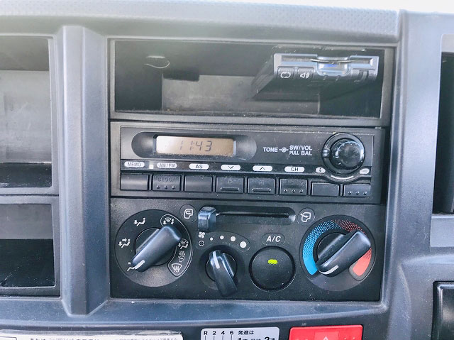 いすゞエルフクレーン4段小型（2t・3t）[写真22]