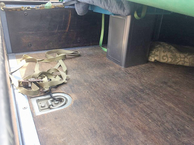 いすゞエルフ平ボディ小型（2t・3t）[写真08]