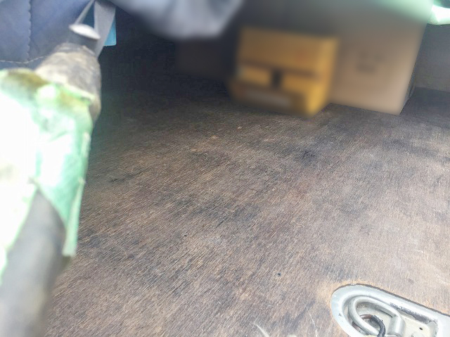 いすゞエルフ平ボディ小型（2t・3t）[写真09]