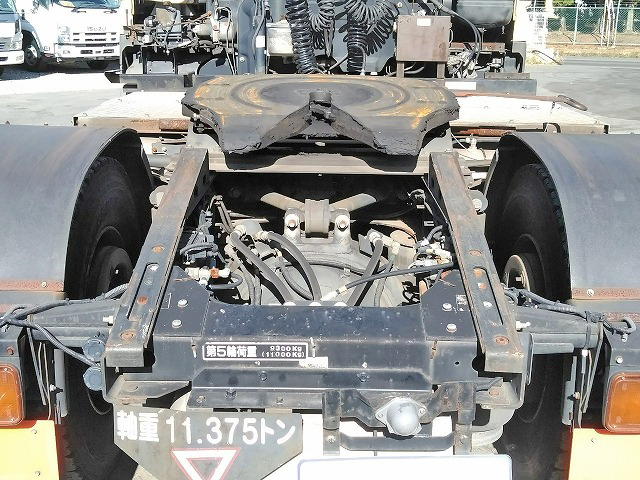 いすゞギガトレーラーヘッド（トラクターヘッド）大型（10t）[写真12]