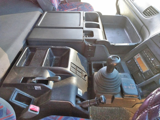 いすゞギガトレーラーヘッド（トラクターヘッド）大型（10t）[写真34]